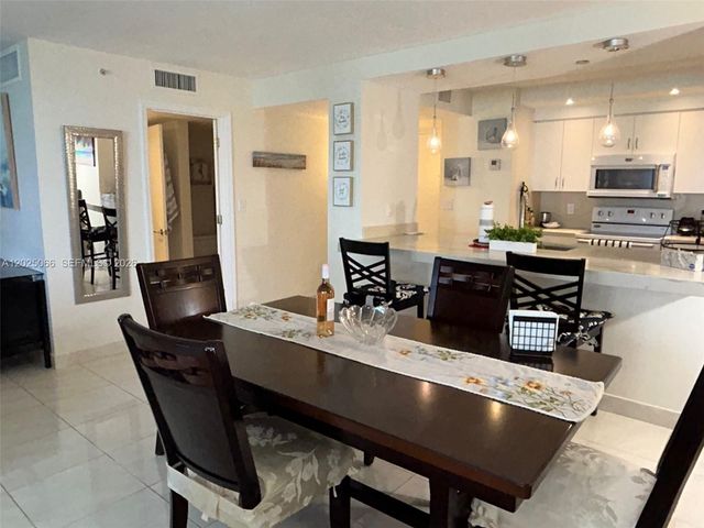 6917 Collins Ave 807, Miami Beach, FL 33141