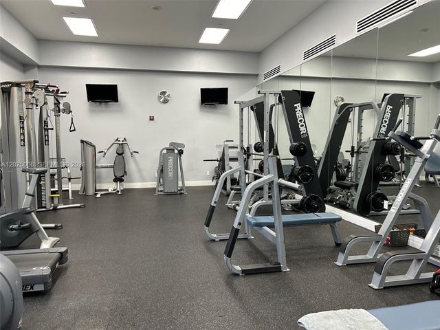 6917 Collins Ave 807, Miami Beach, FL 33141
