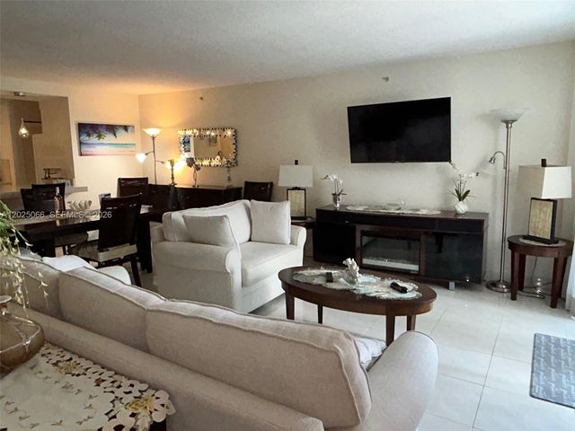 6917 Collins Ave 807, Miami Beach, FL 33141