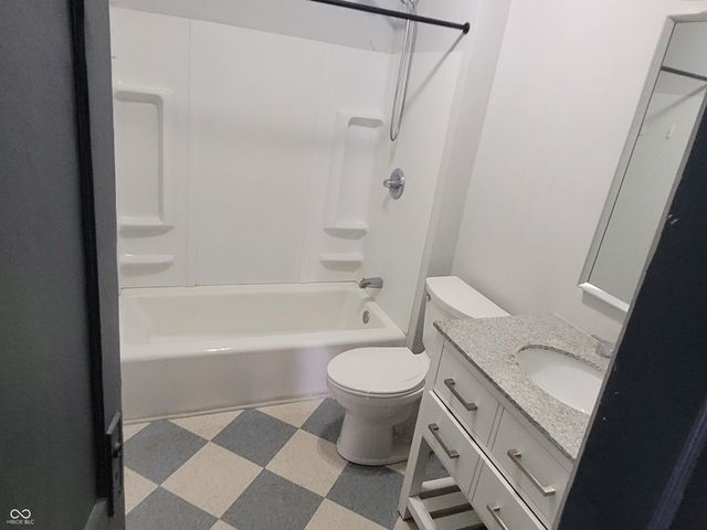 629 Carlyle Place, Indianapolis, IN 46201