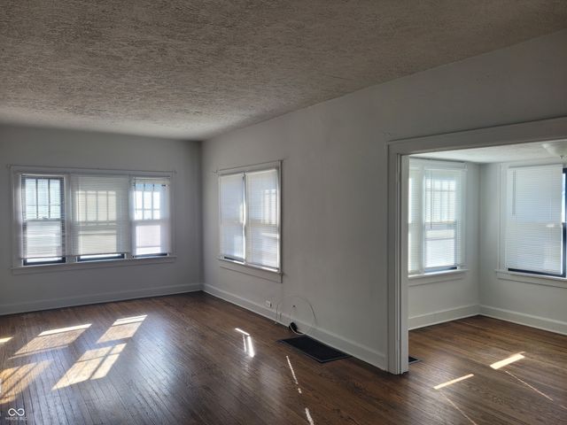 629 Carlyle Place, Indianapolis, IN 46201