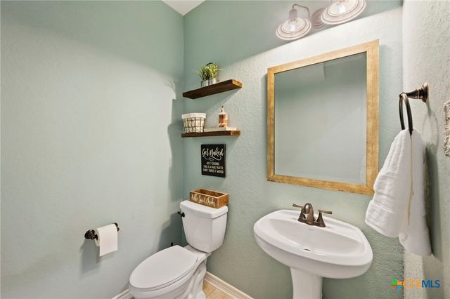 1945 Cool Breeze, New Braunfels, TX 78130