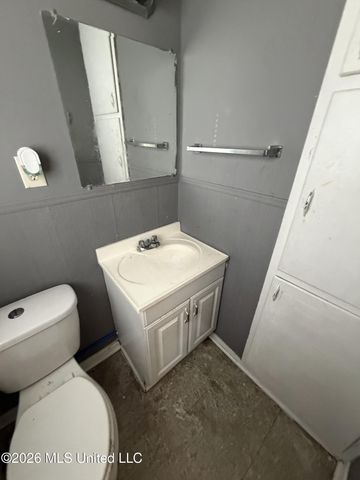 2716 Woodside Drive, Jackson, MS 39204