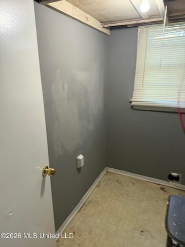 2716 Woodside Drive, Jackson, MS 39204