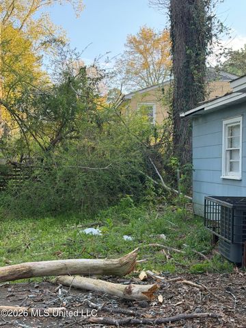 2716 Woodside Drive, Jackson, MS 39204