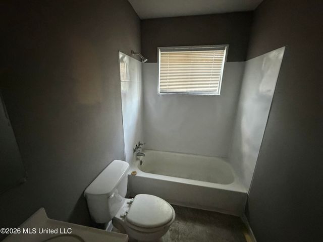 2716 Woodside Drive, Jackson, MS 39204