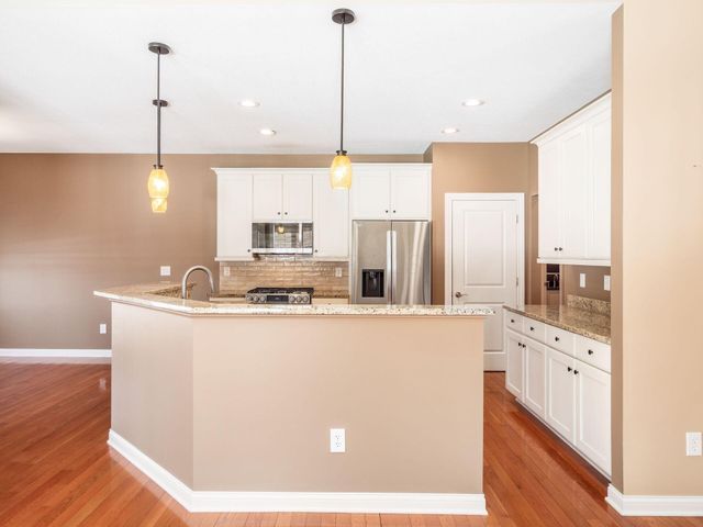 6688 Knoll View Court, Powell, OH 43065