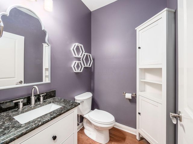 6688 Knoll View Court, Powell, OH 43065