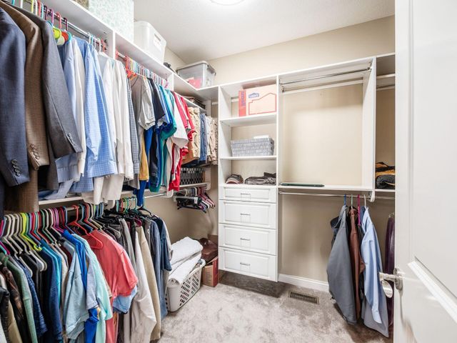 6688 Knoll View Court, Powell, OH 43065