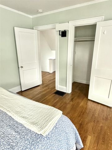 905 Calvin Avenue, Grand Rapids, MI 49506