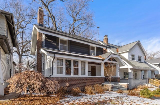 905 Calvin Avenue, Grand Rapids, MI 49506