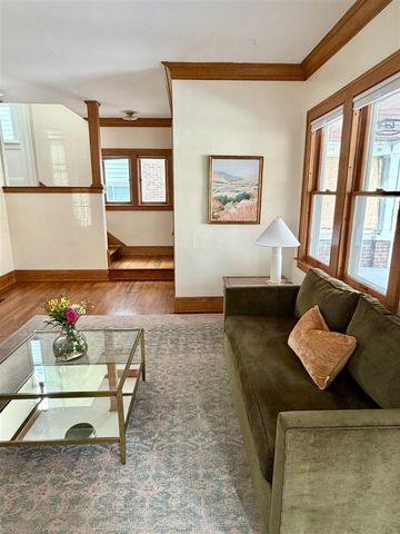 905 Calvin Avenue, Grand Rapids, MI 49506