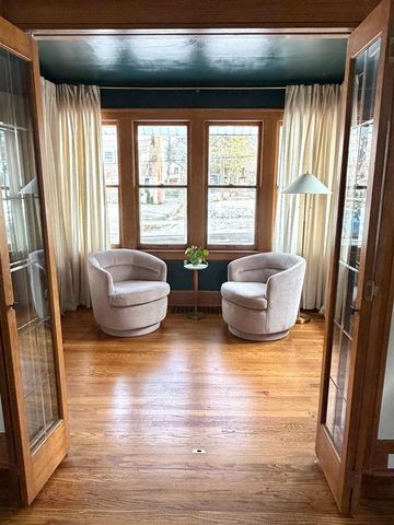 905 Calvin Avenue, Grand Rapids, MI 49506