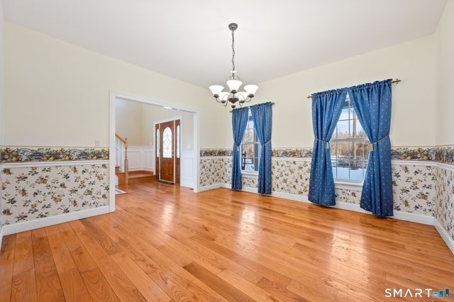 180 River Road, Hamden, CT 06518