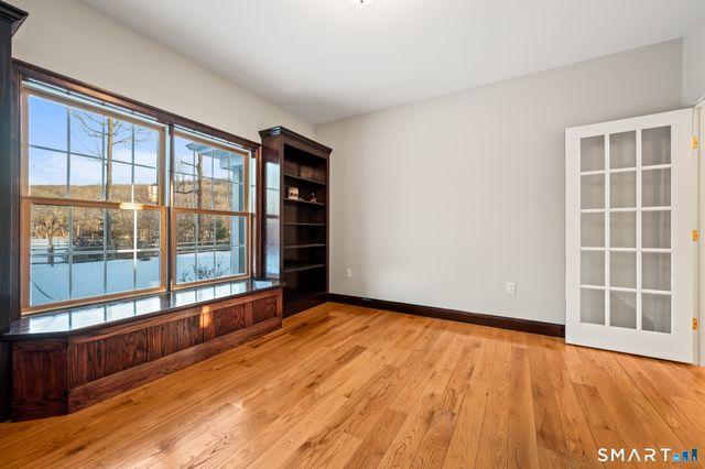 180 River Road, Hamden, CT 06518