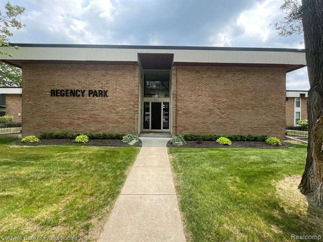 4200 Rochester Road 106, Royal Oak, MI 48073