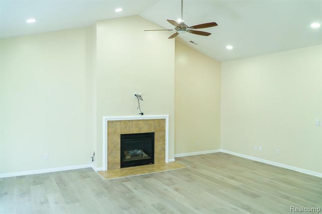 1803 Pinecroft Drive, Canton, MI 48188