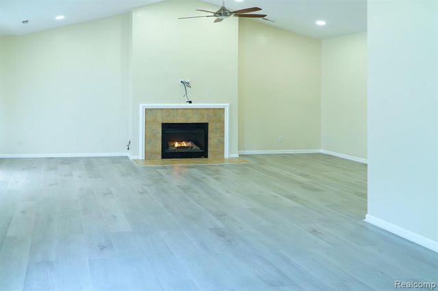 1803 Pinecroft Drive, Canton, MI 48188