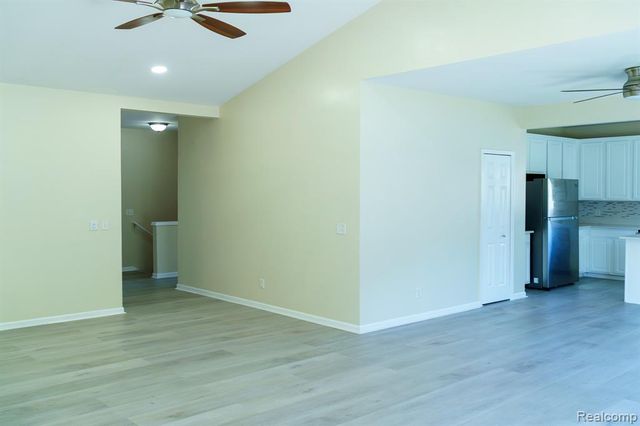 1803 Pinecroft Drive, Canton, MI 48188