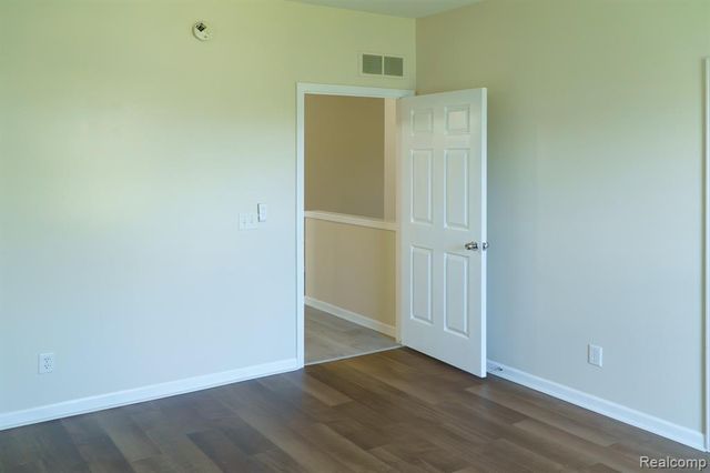 1803 Pinecroft Drive, Canton, MI 48188