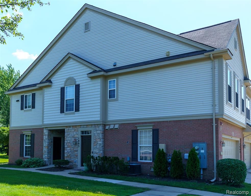 1803 Pinecroft Drive, Canton, MI 48188