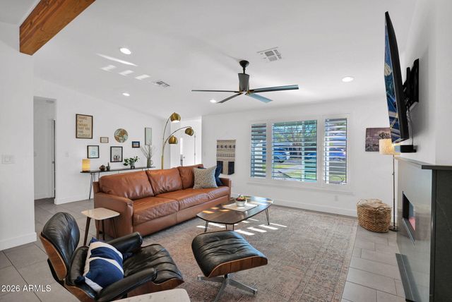 6702 N 13TH Street, Phoenix, AZ 85014