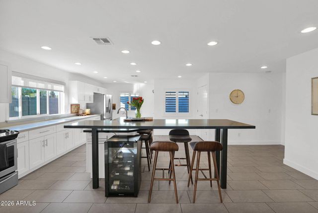 6702 N 13TH Street, Phoenix, AZ 85014