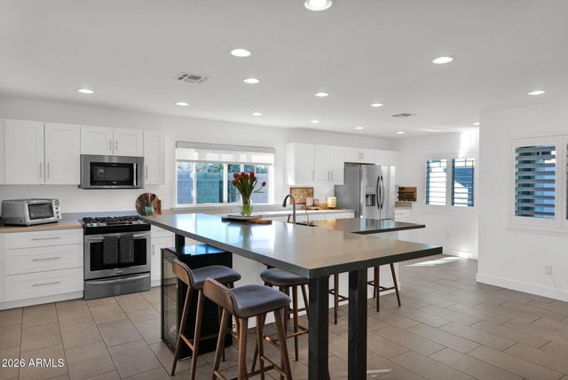 6702 N 13TH Street, Phoenix, AZ 85014