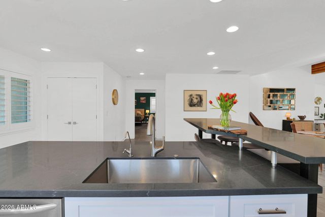 6702 N 13TH Street, Phoenix, AZ 85014