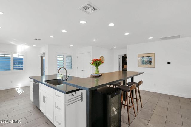 6702 N 13TH Street, Phoenix, AZ 85014