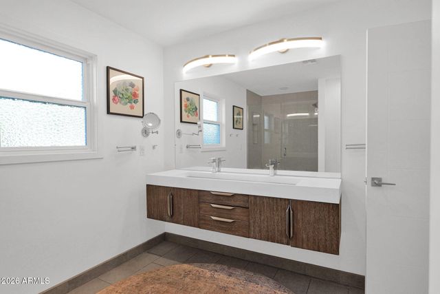 6702 N 13TH Street, Phoenix, AZ 85014