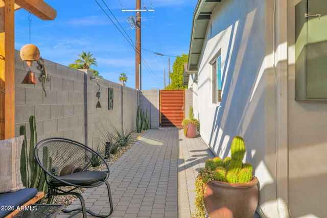 6702 N 13TH Street, Phoenix, AZ 85014