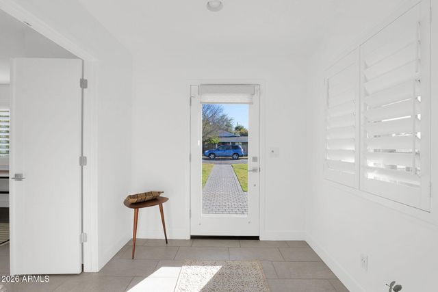 6702 N 13TH Street, Phoenix, AZ 85014