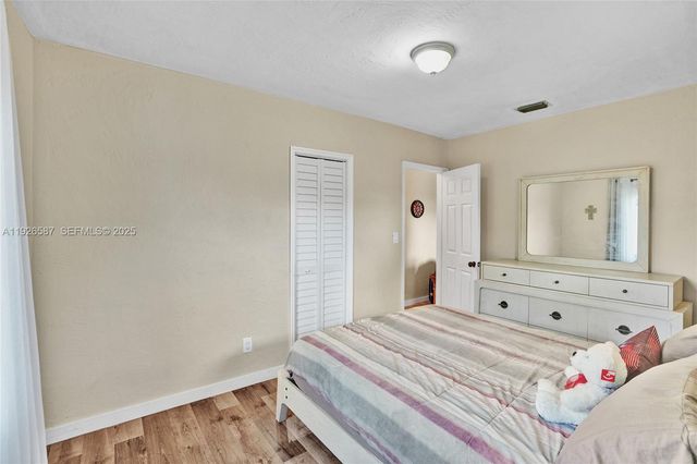 1300 NW 87th St, Miami, FL 33147