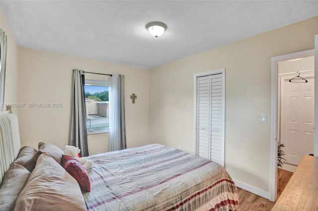 1300 NW 87th St, Miami, FL 33147