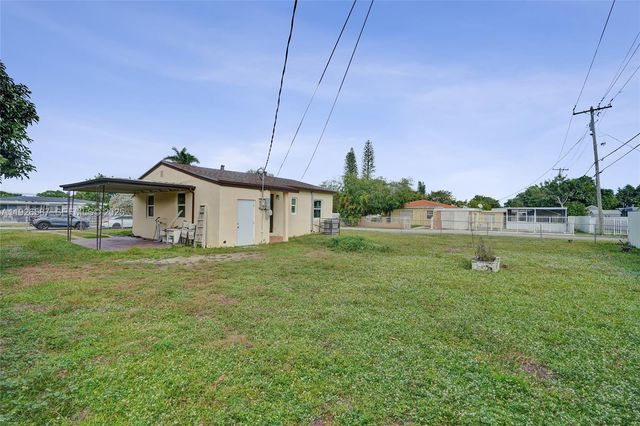 1300 NW 87th St, Miami, FL 33147