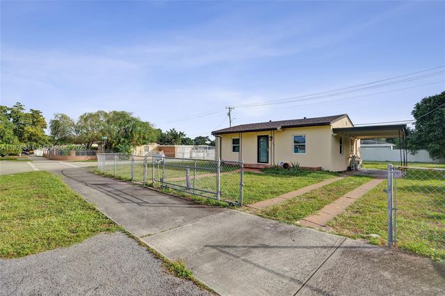 1300 NW 87th St, Miami, FL 33147