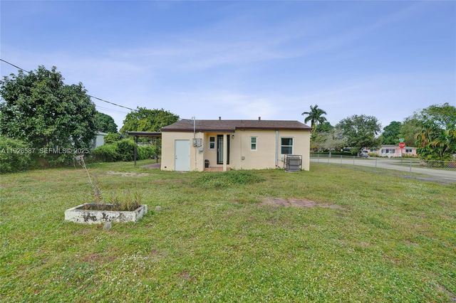 1300 NW 87th St, Miami, FL 33147