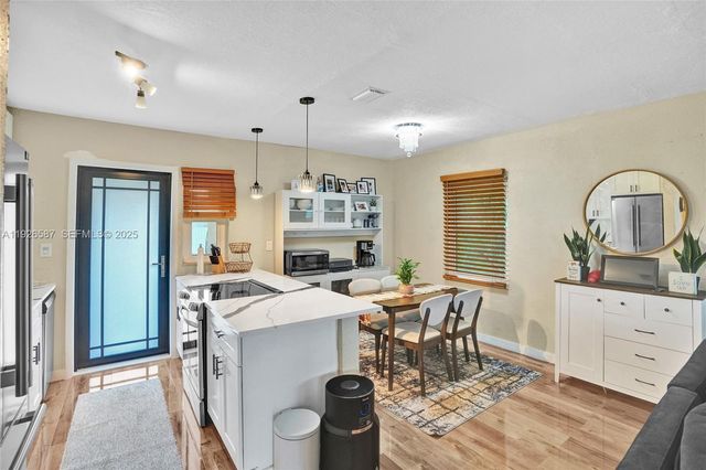 1300 NW 87th St, Miami, FL 33147