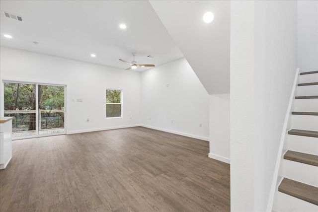26 Wood Glen DR, Wimberley, TX 78676