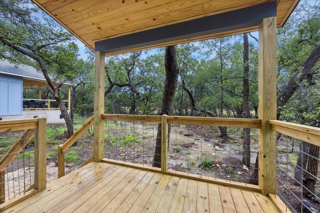 26 Wood Glen DR, Wimberley, TX 78676