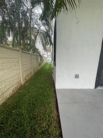 14442 SW 14th Street, Miami, FL 33184