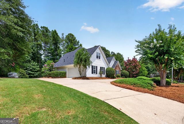 150 Chess Chase, Fayetteville, GA 30215