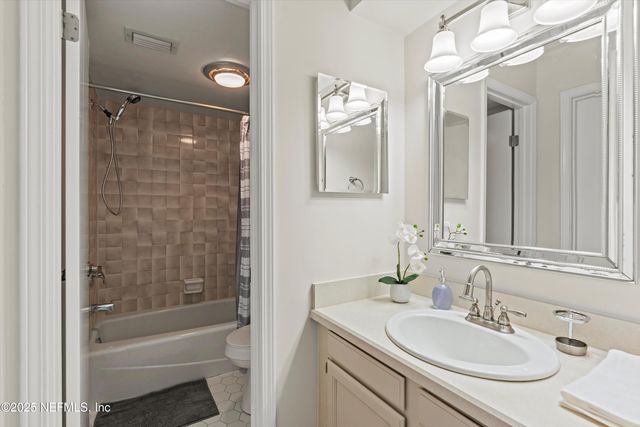 2219 GORDEN Avenue, Jacksonville Beach, FL 32250