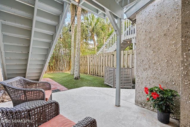 2219 GORDEN Avenue, Jacksonville Beach, FL 32250