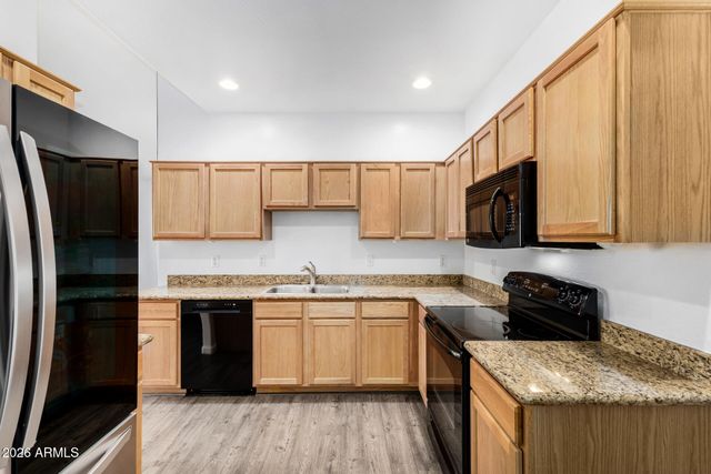 2565 E SOUTHERN Avenue 24, Mesa, AZ 85204