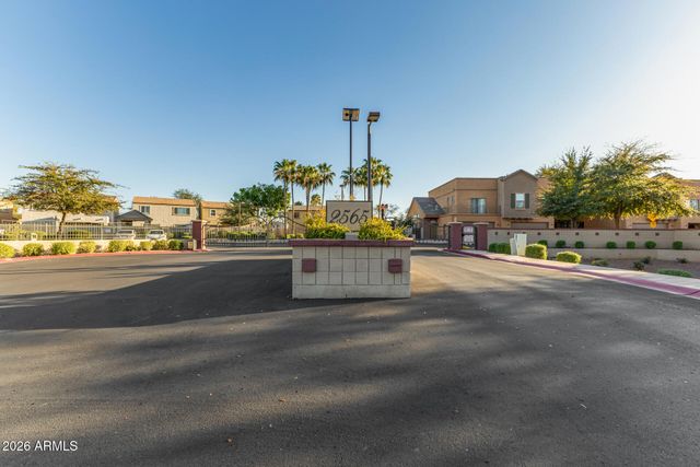 2565 E SOUTHERN Avenue 24, Mesa, AZ 85204