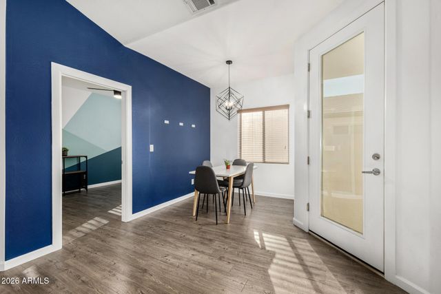 2565 E SOUTHERN Avenue 24, Mesa, AZ 85204