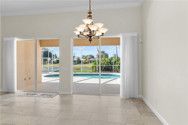 7025 Leopardi CT, Naples, FL 34114