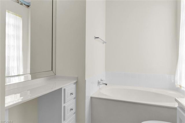 7025 Leopardi CT, Naples, FL 34114